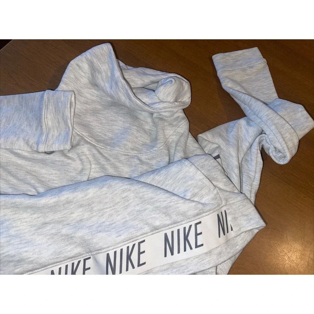Nike Sweatshirt‎ Women Large Gray Turtle Neck Logo Elastic Band Long Sleeve Warm